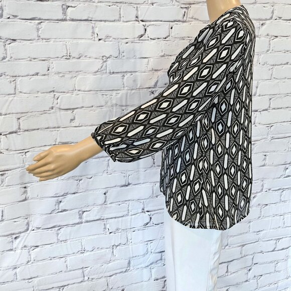 BANANA REPUBLIC - Black and off-white chevron print 3/4 sleeve blouse - Picture 7 of 9